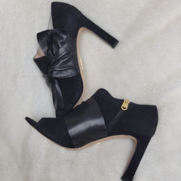 Louis et Cie Idola Suede Leather Bow Peep Toe High Heeled Gold Zip Bootie✨️8.5 - Picture 14 of 16